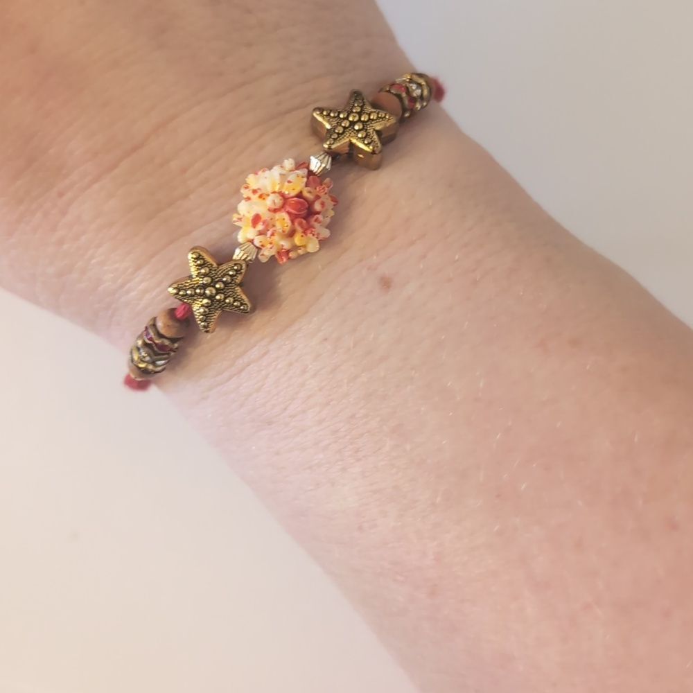 777 Red Strand Cream Red Flower Burst Gold Starfish Charms Bracelet
